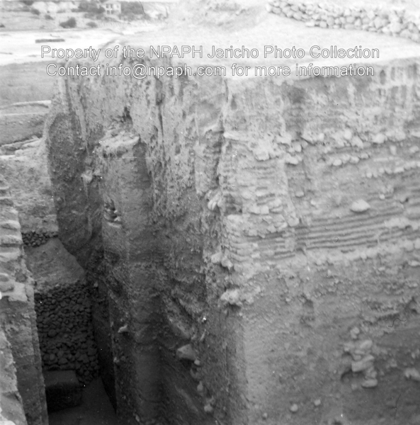 Trench I at Tell es-Sultan (1957; ID: cVriezenpJerichoF57.50; Source: photo; Repository: NPAPH; Creator: Th. C. Vriezen)