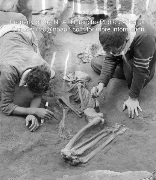 Bill Power cleaning 7000-year-old skeleton (15th Feb 1956; ID: cSpurgeonpSultan5; Source: photo; Repository: NPAPH; Creator: David Spurgeon)