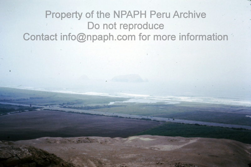 Pachacamac (major long – occupied site); note coastal climate of desert with fog (May 1975; ID: cTugenpPeru0010; Source: slide; Depository: NPAPH; Creator: Philip Tugendrajch)