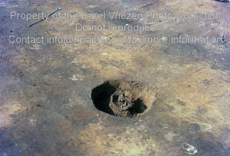 Pottery found at the excavation of a Late Bronze Age settlement and grave field in “Laag Spul” (Hilvarenbeek) (Sep-Oct 1969; ID: cVriezenpHil005; Source: slide; Repository: NPAPH; Creator: K. Vriezen)
